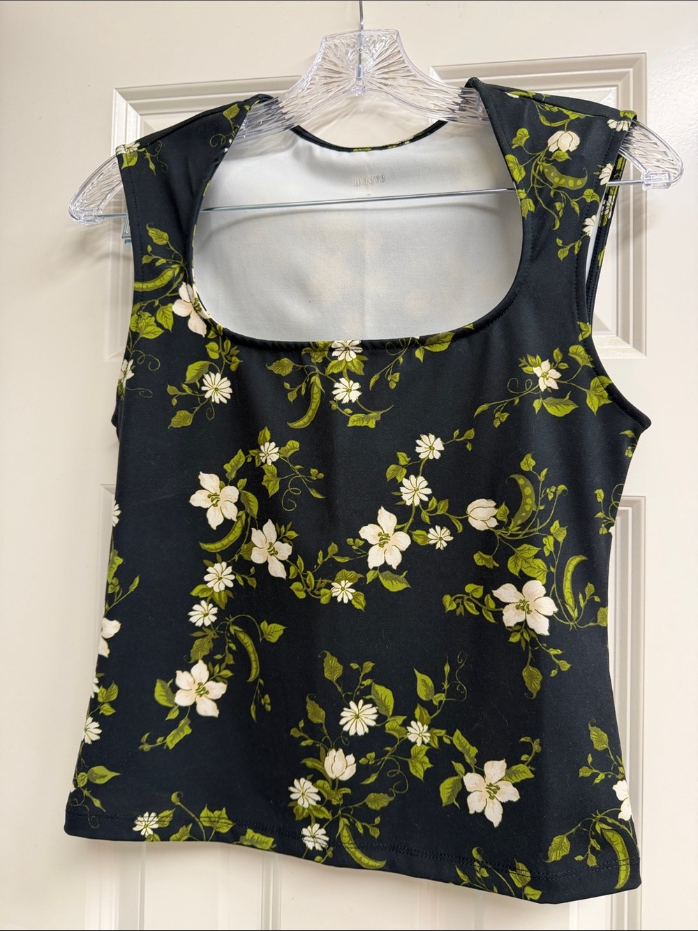 Maeve Women’s Black Floral Scoop Neck Tank Top